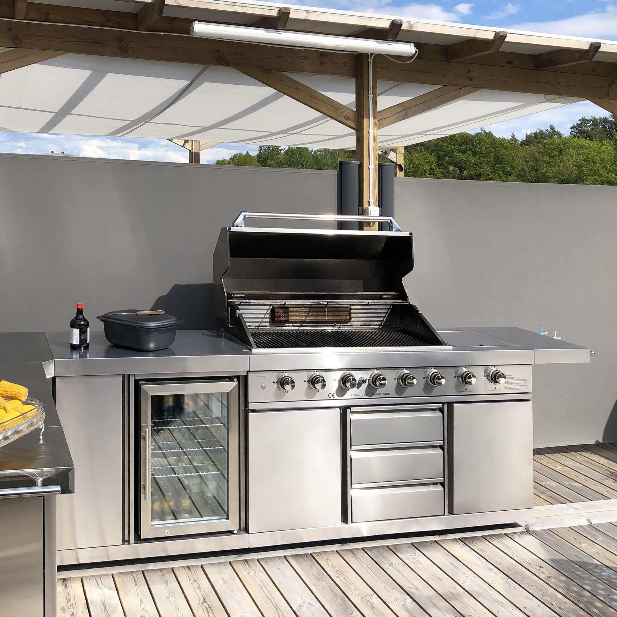 stor-rostfri-gasolgrill-utek-k-med-varmluftsfunktion-new-orleans