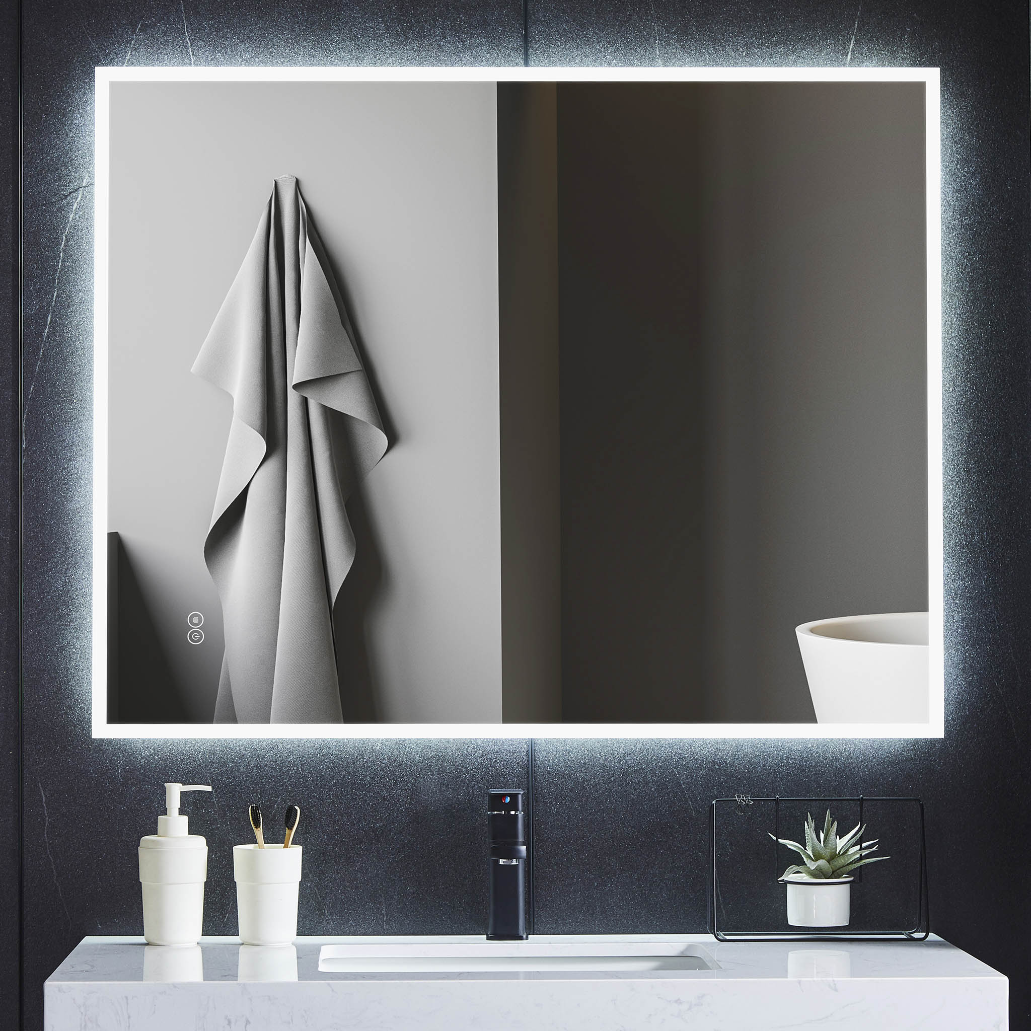 Spegel 100x100cm | LED-belysning & anti-fog | Badrumsspegel | Badrumsinredning | Badrum